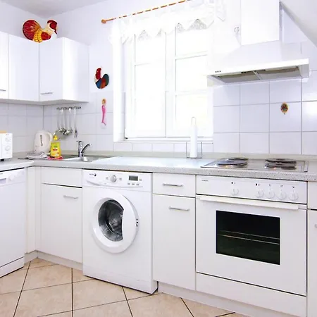 In The Complex Aft Diek, Hotel