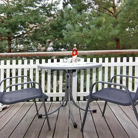 In The Complex Aft Diek, Zingst